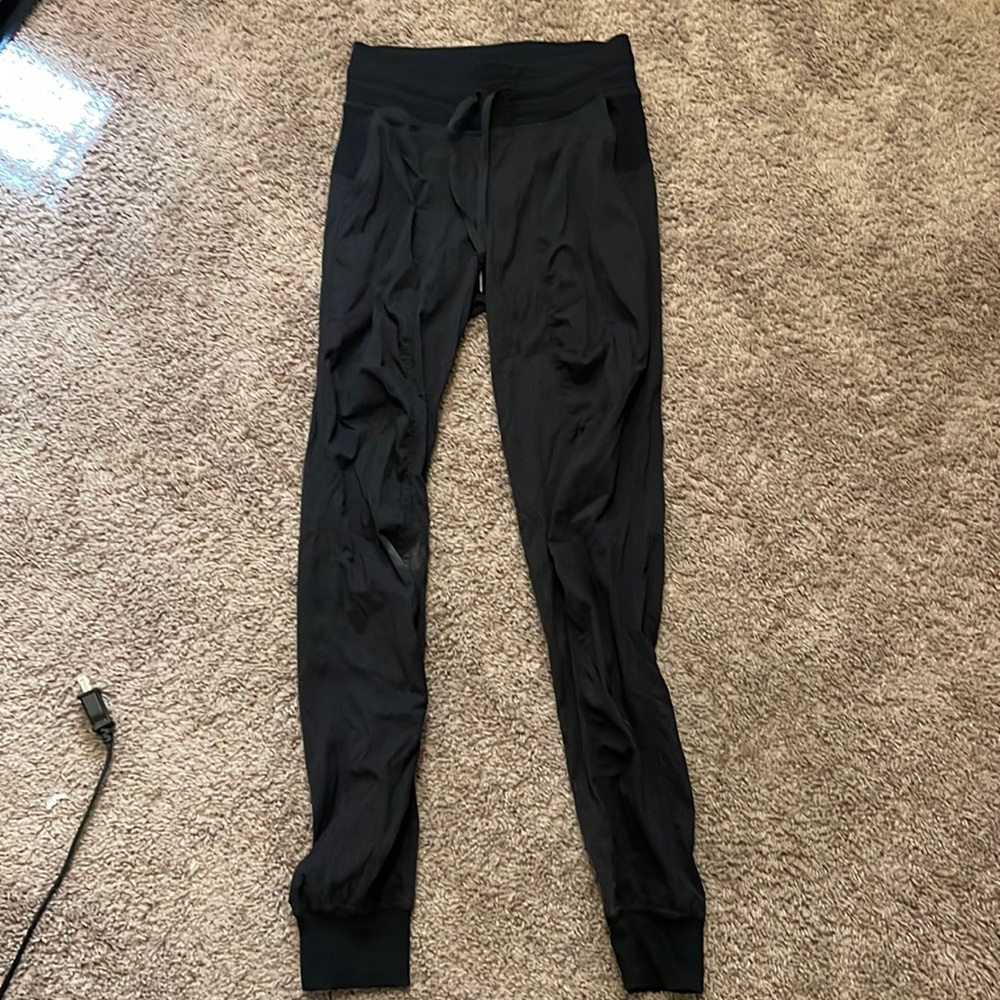 Lululemon dance studio jogger size 2